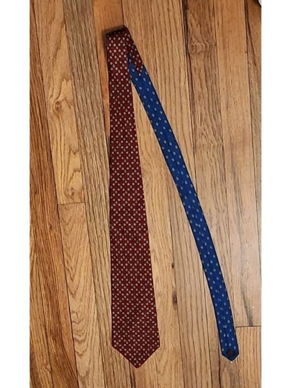 Tommy Hilfiger 100% Silk Neck Tie Made In USA Two Tone Geometric Paisley Red
